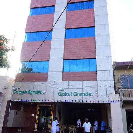 ארודה Hotel Gokulgrande מראה חיצוני תמונה