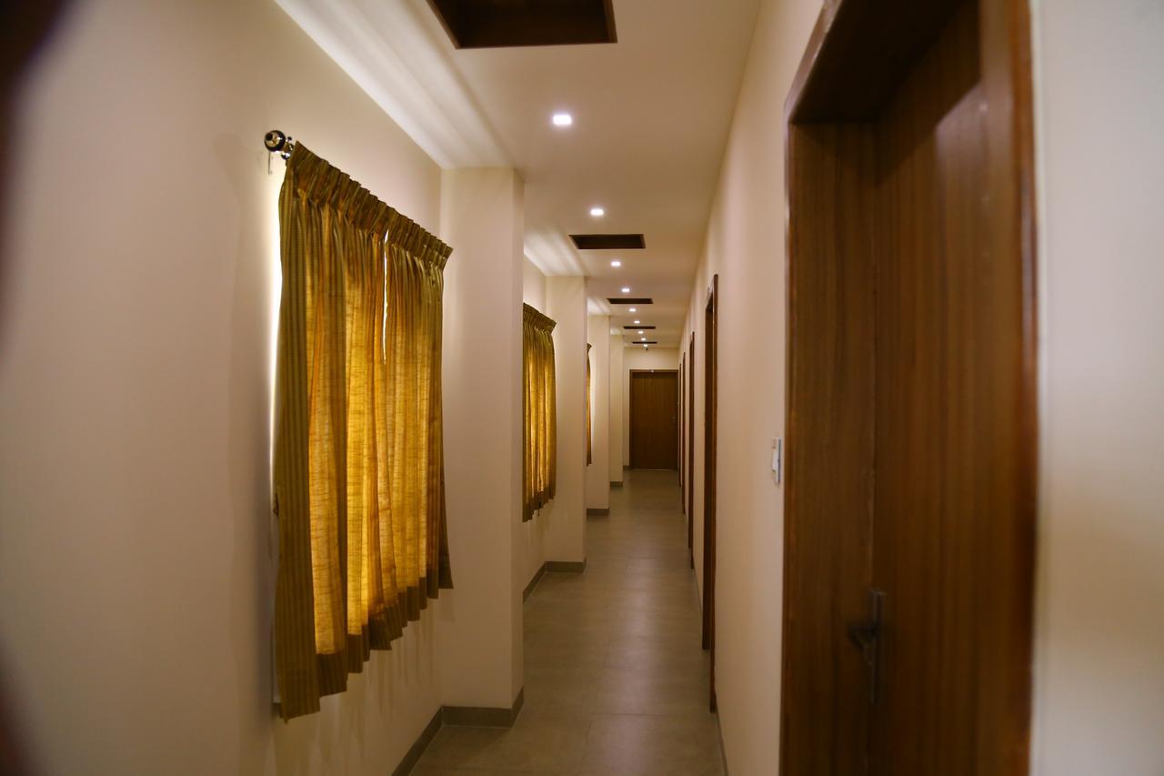 ארודה Hotel Gokulgrande מראה חיצוני תמונה